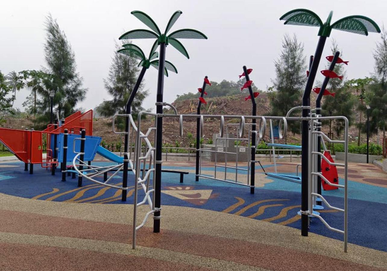 Mutiara Melaka Beach Resort - Islamic Compliance Only Tangga Batu Exterior foto